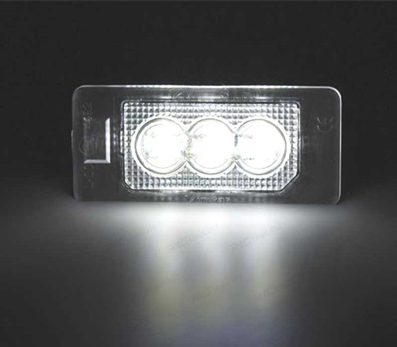LUZES MATRÍCULA AUDI Q5 A4 A5 A1 TT VW PASSAT B6 KOMBI SKODA LED
