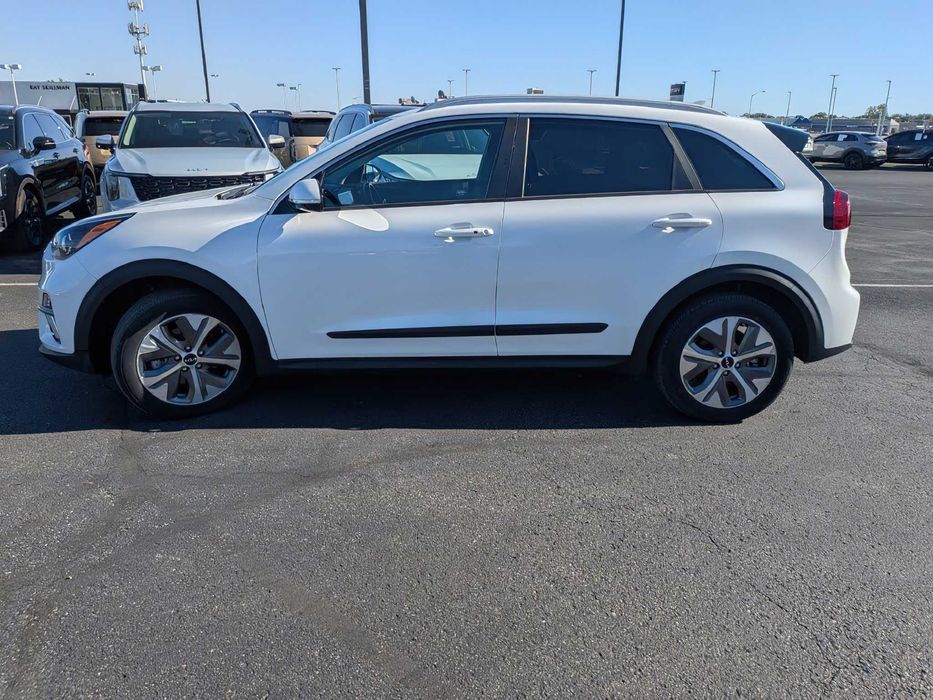 Kia Niro EV      2021
