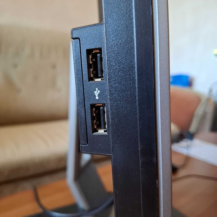 Монітор Dell P2210 22"