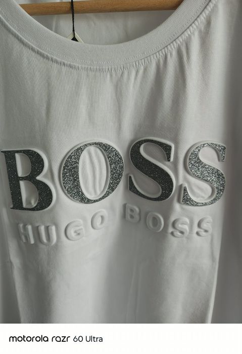T-shirt damski HUGO BOSS | Biały z brokatowym logo