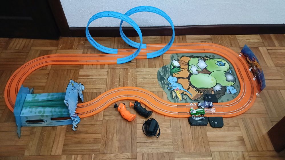 Pista Hotwheels (Dino)