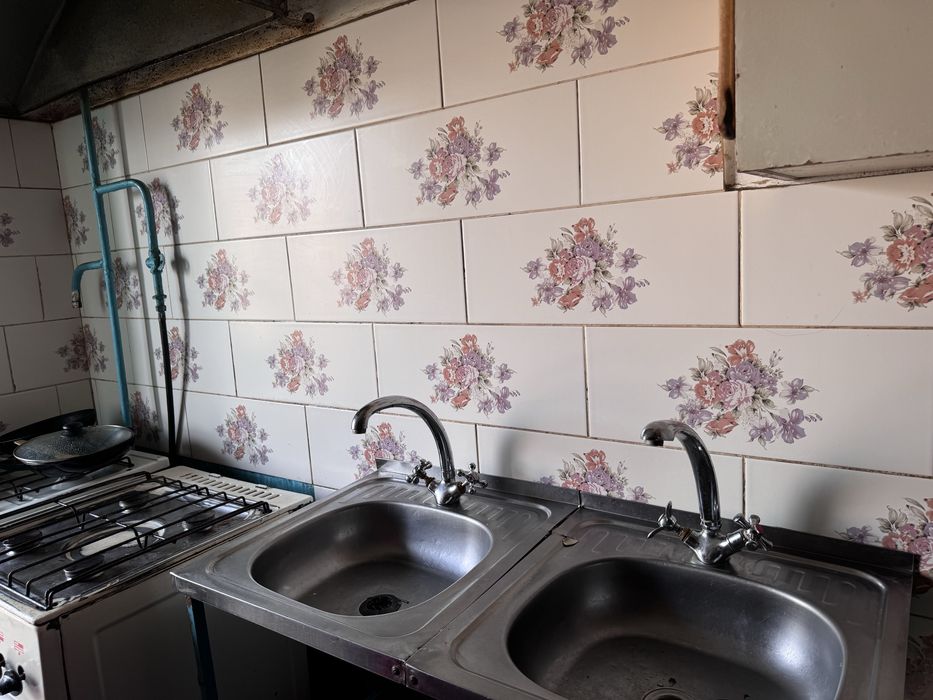 Продається кімната в гуртожитку