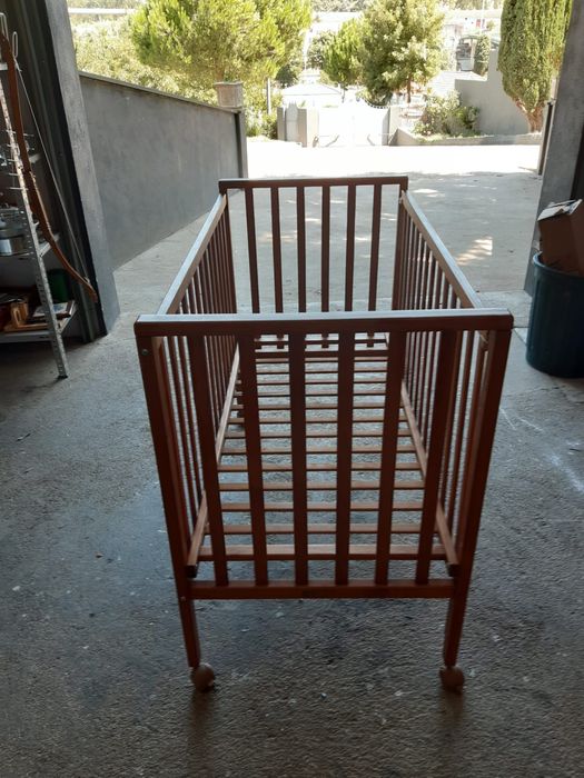 Berço em madeira