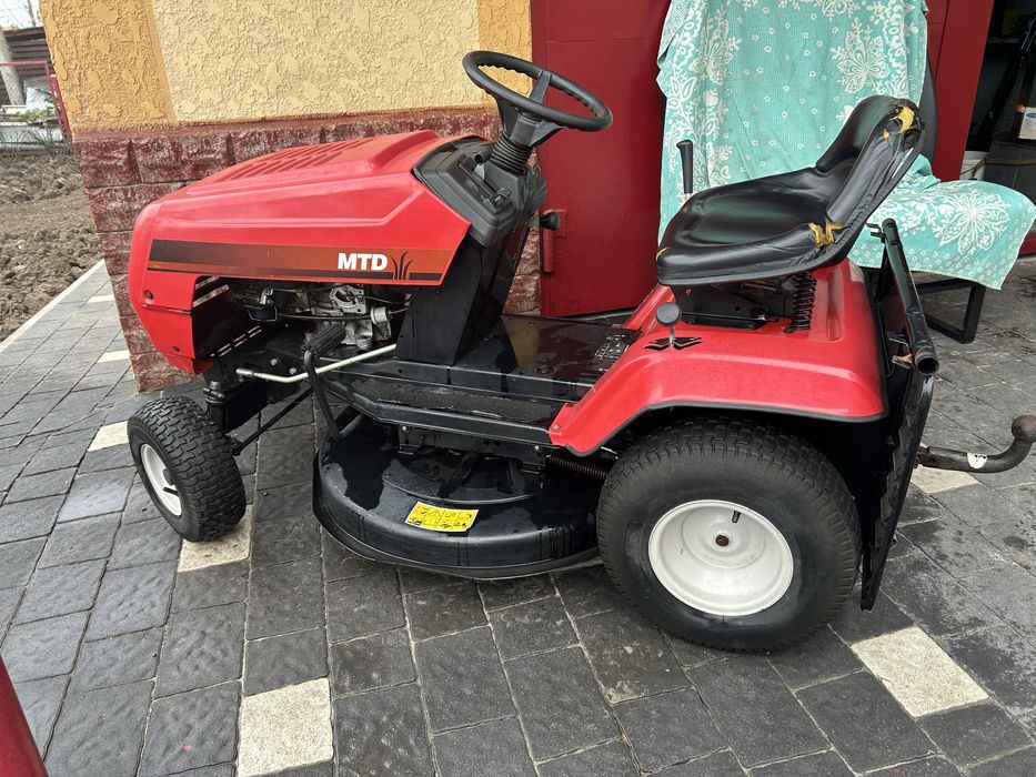 Трактор газонокосарка MTD