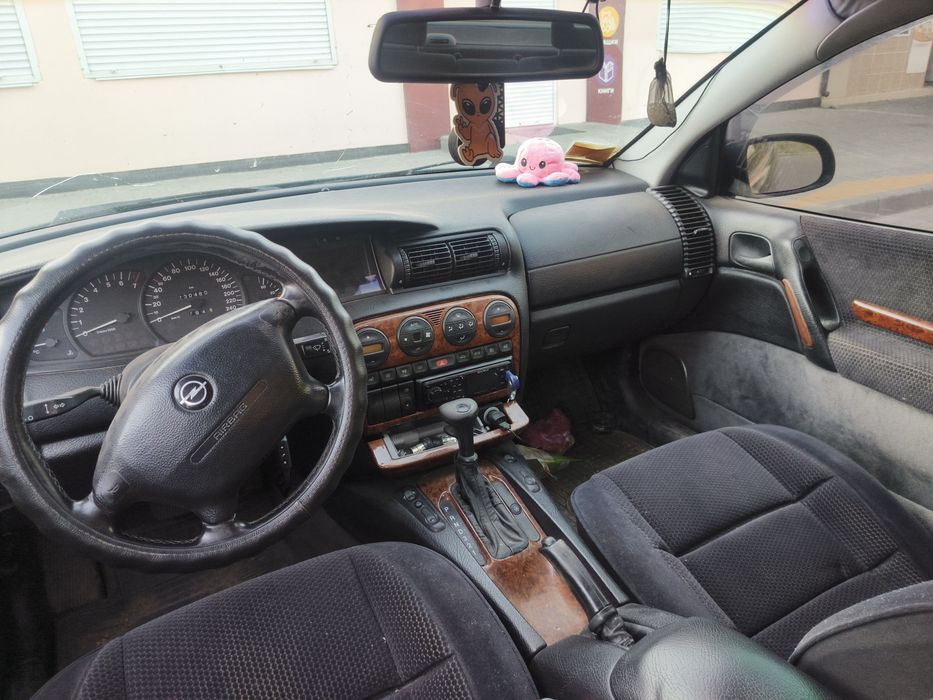 Opel Omega B 3.0