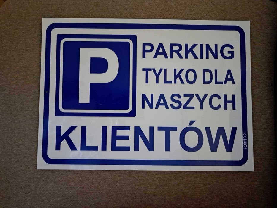 Tabliczka plexi Parking tylko dla naszych