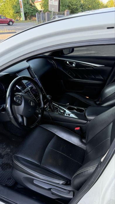 Продам Infiniti Q50