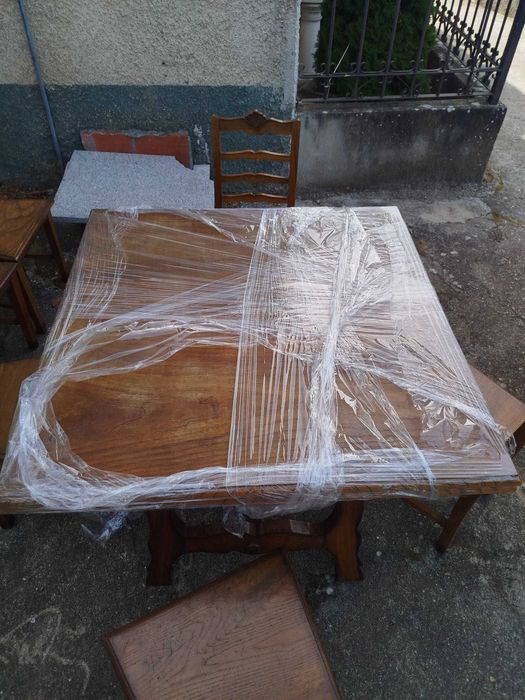 Mesa antiga extensível