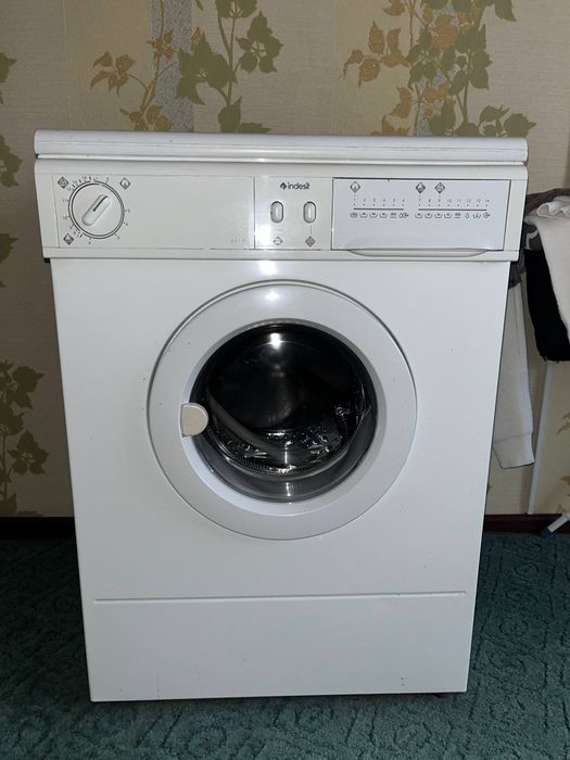 Стиральная машина Indesit