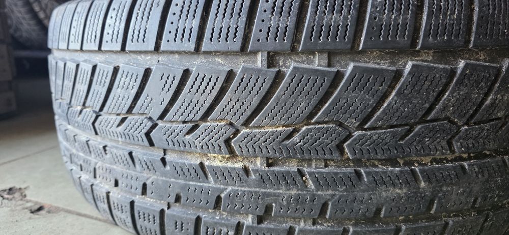 Felgi z oponam superb golf a4 skoda passati 225/45/17 zimowymi z 2022r 5x112