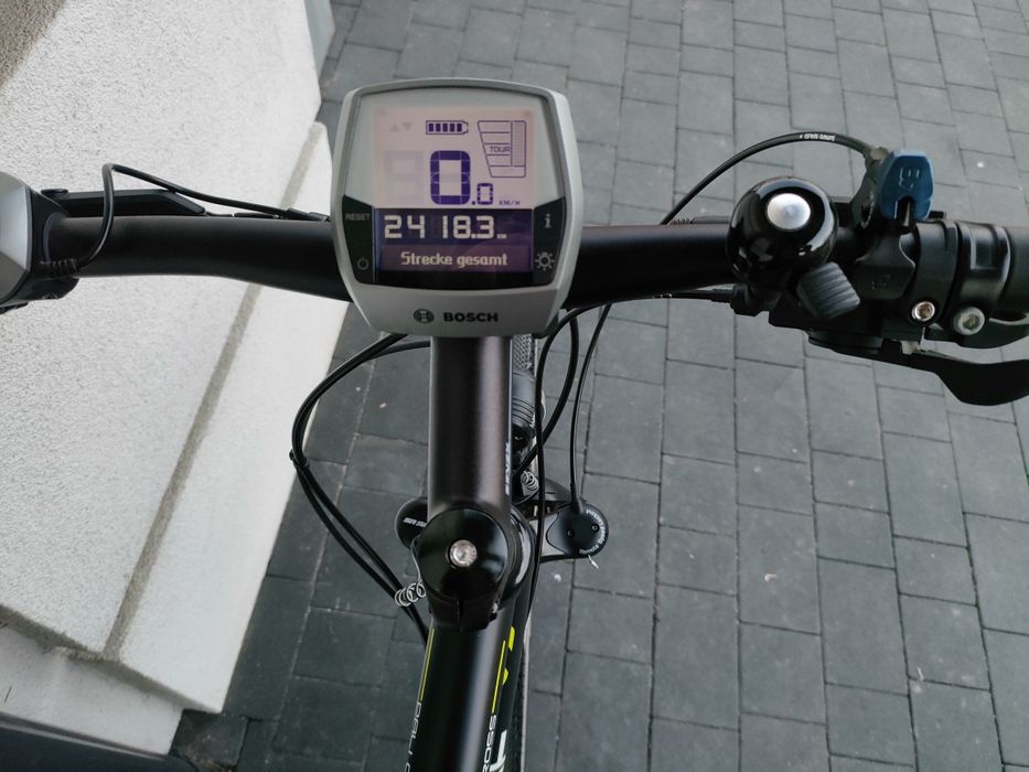 Rower elektryczny silnik Bosch Cross mały przebieg 28 cali