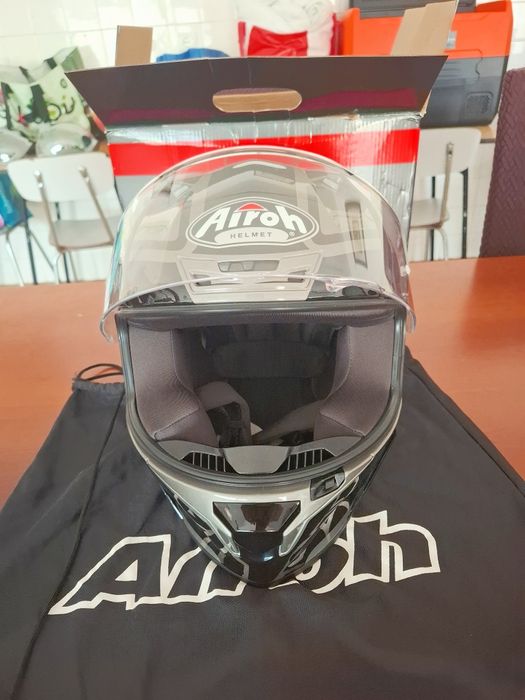Capacete Airoh tamanho M