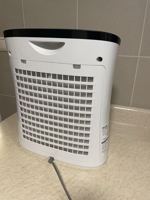 Oczyszczacz powietrza SHARP UA- PE 3OE-WB