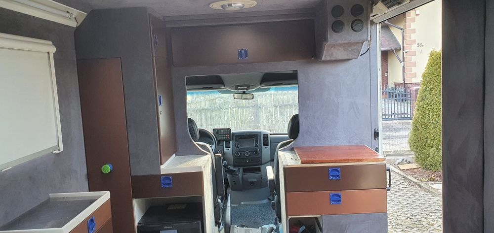 Mecedes Benz Sprinter 2009 .