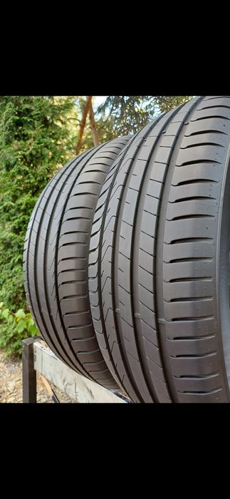 235/55/18 Sprzedam parę opon letnich Pirelli