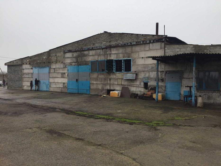 Продам отдельно стоящую базу.