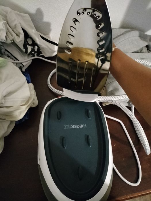 Ferro a vapor haeger