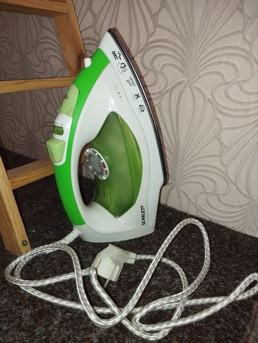Утюг scarlett рабочий