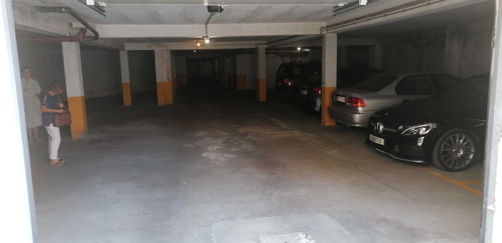 Lugar de garagem 17 m2, ao lado do Casino