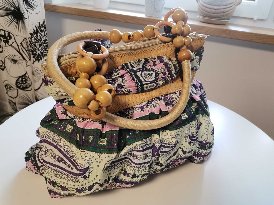 Torebka damska na różne okazje na innych aukcjach różne wzory i kolory