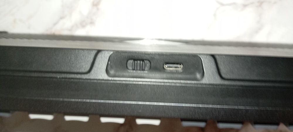 Продам клавиатуру