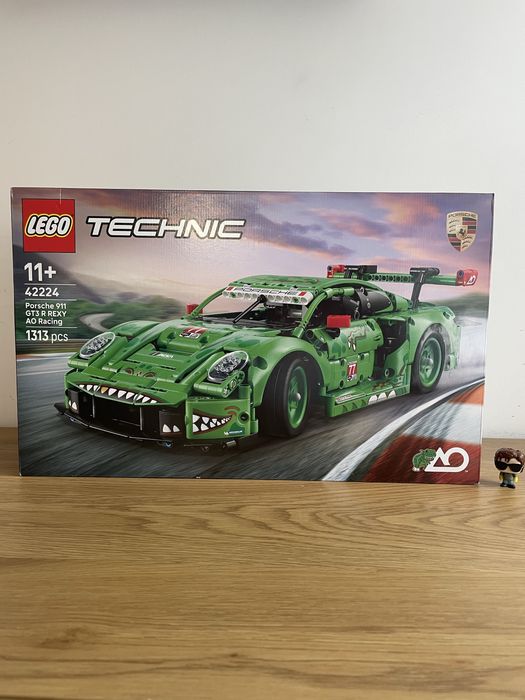 НОВЕ  LEGO Technic 42224 Porsche 911 GT3 R
