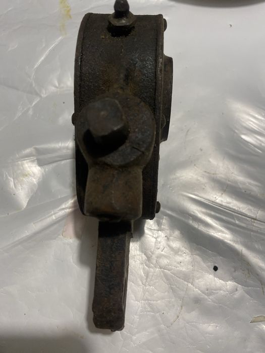 Продам поворотний кулак ( цапфа) переднього моста КАМАЗ