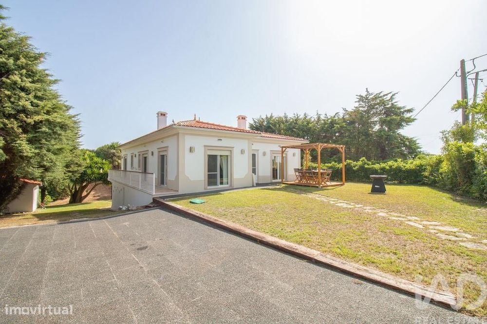 Moradia isolada T4 em Salir de Matos de 177 m2