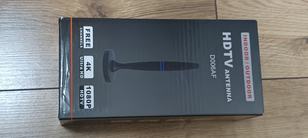 Antena telewizyjna HDTV 4K ze wzmacniaczem mocna