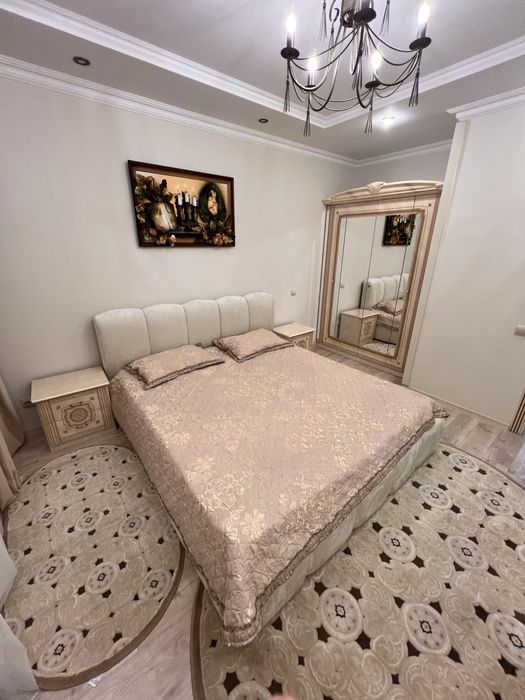 Здається 2-х кімнатна квартира в центральній частині міста (подобово)