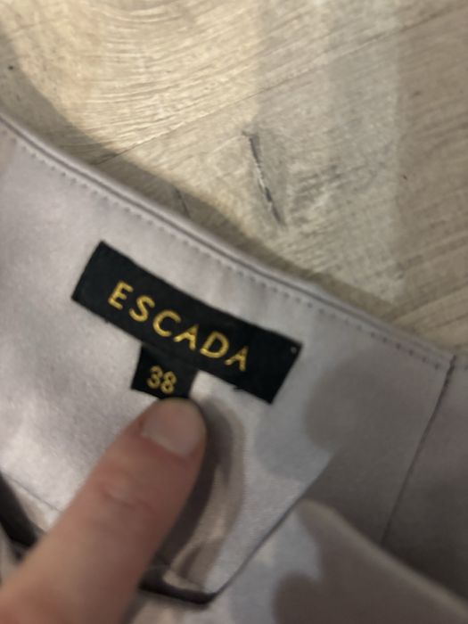 eleganckie spodnie garniturowe escada