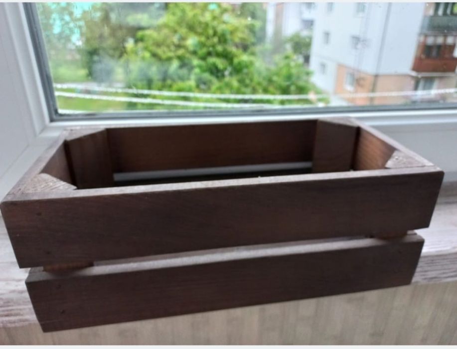 Продам 2деревʼяні кашпо.