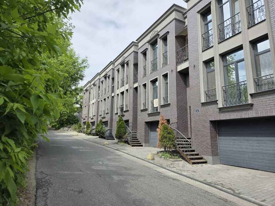 Продажа танхаус дизайнерский ремонт! Радостная 92 Sherlock Home Победа