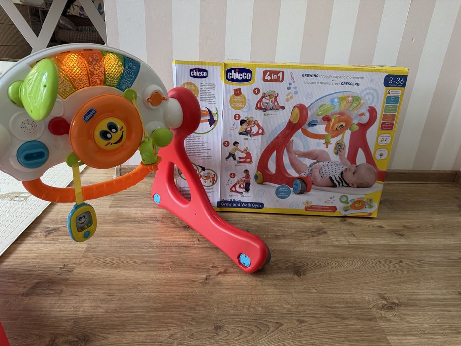 Ігровий розвиваючий центр 4 в 1 Chicco Grow And Walk