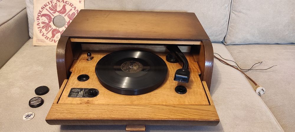 Gramofon Zispo polski działa!
