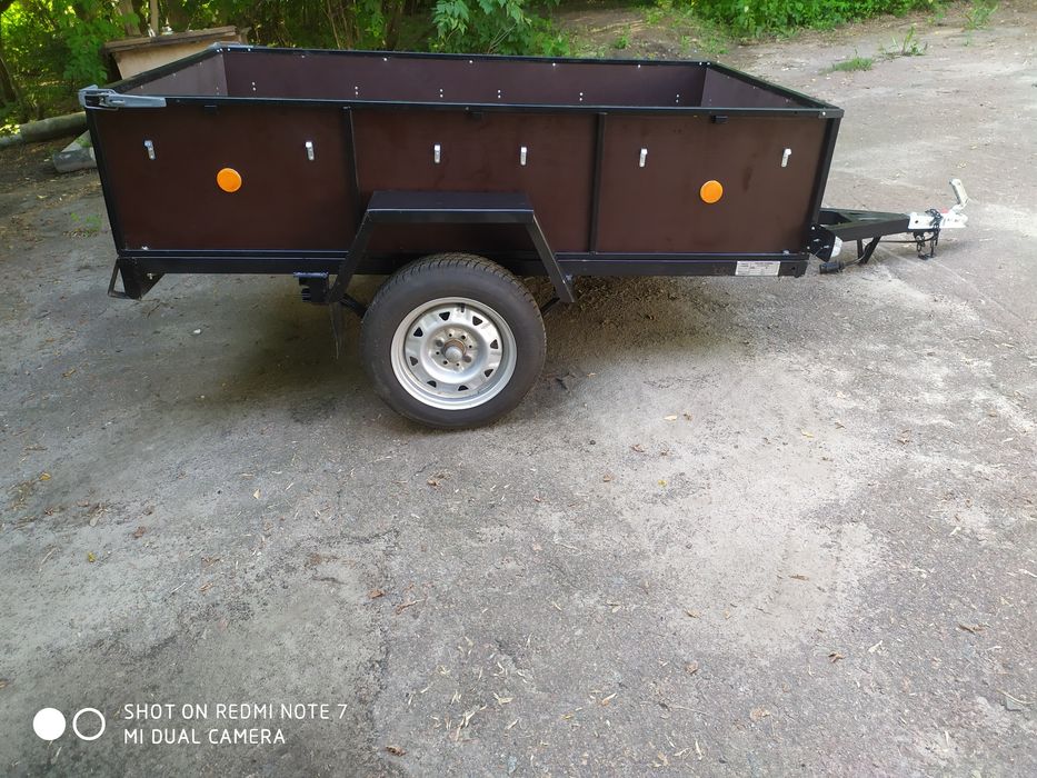 Прицеп легковой новый Хамер Люкс 2.15м/1.31м/40 из бакелита причіп