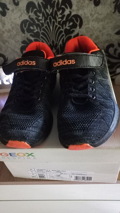 Красовки ADIDAS 35 размер.