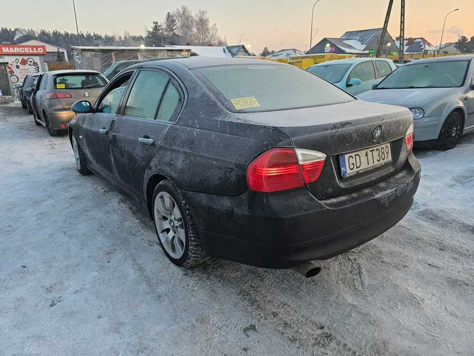 BMW e90/2005 r/2.0 benzyna/129KM/opłaty aktualne/TYŁ NAPĘD/JASNE SKÓRY