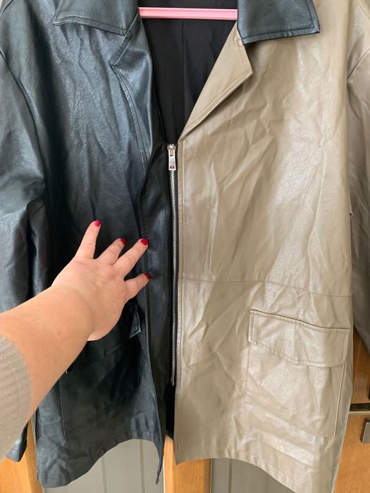 Двоколірна жіноча куртка з еко шкіри