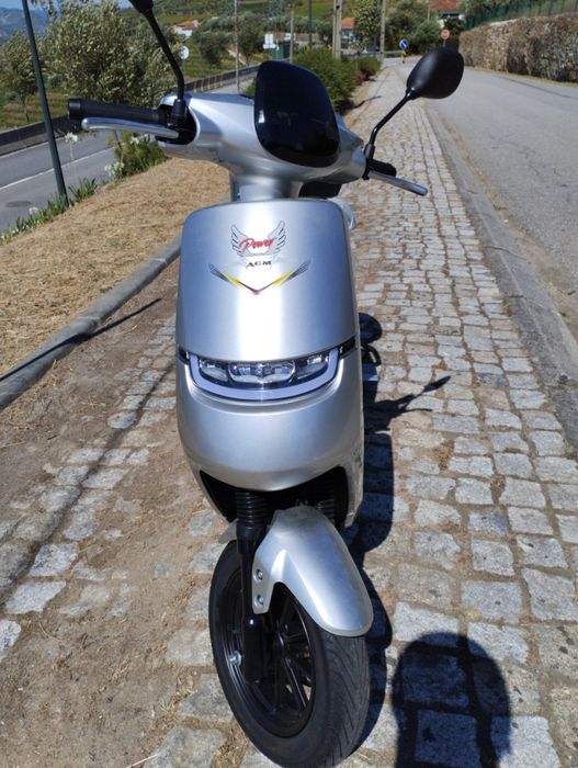 Scooter elétrica