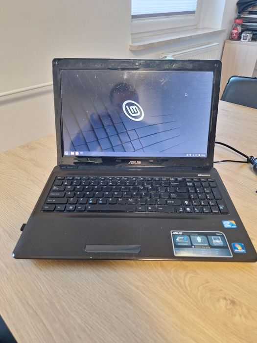 Laptop ASUS K52J, sprawny, Intel Core i3, 6GB RAM, HDD 640GB