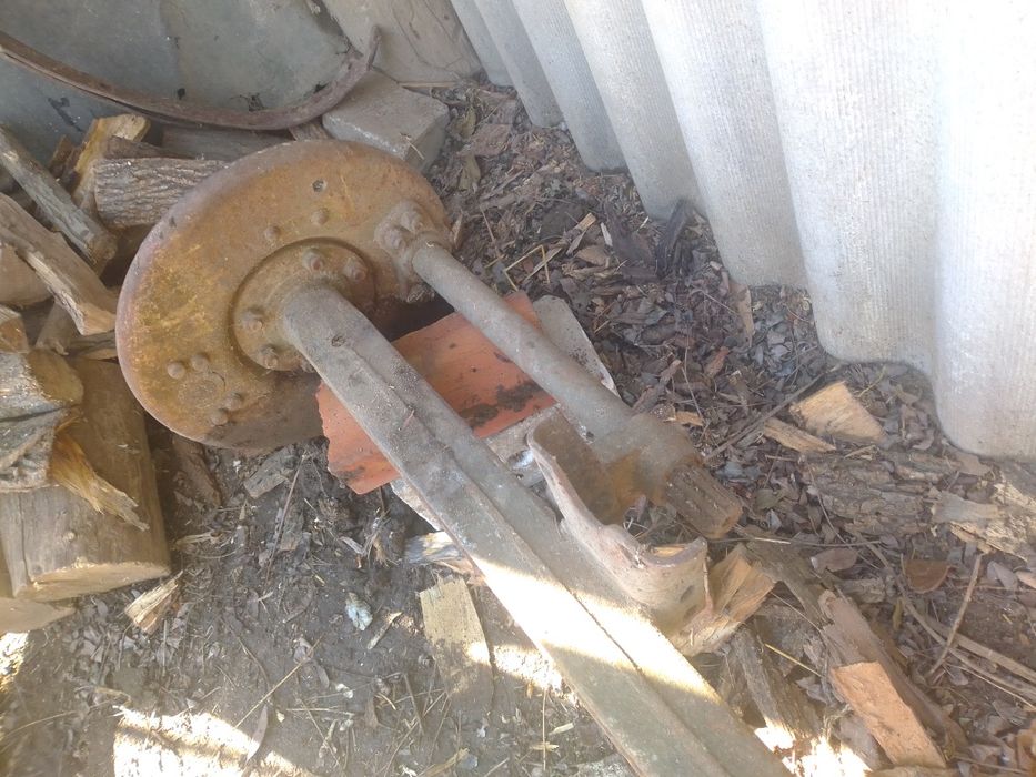 Продам ось від прицепа