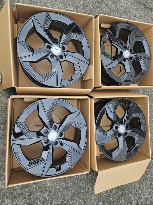 Felgi aluminiowe 5x112 7.5j et 32 66.6 19" mercedes glc nowe.