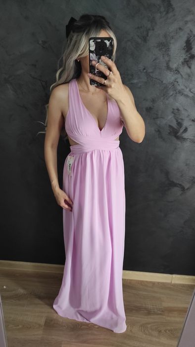 Różowo liliowa koktajlowa sukienka