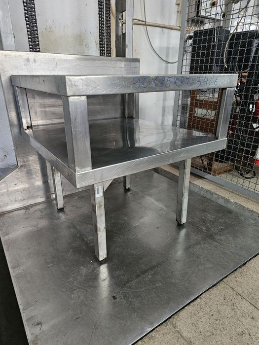 Bancada de inox com pés altos