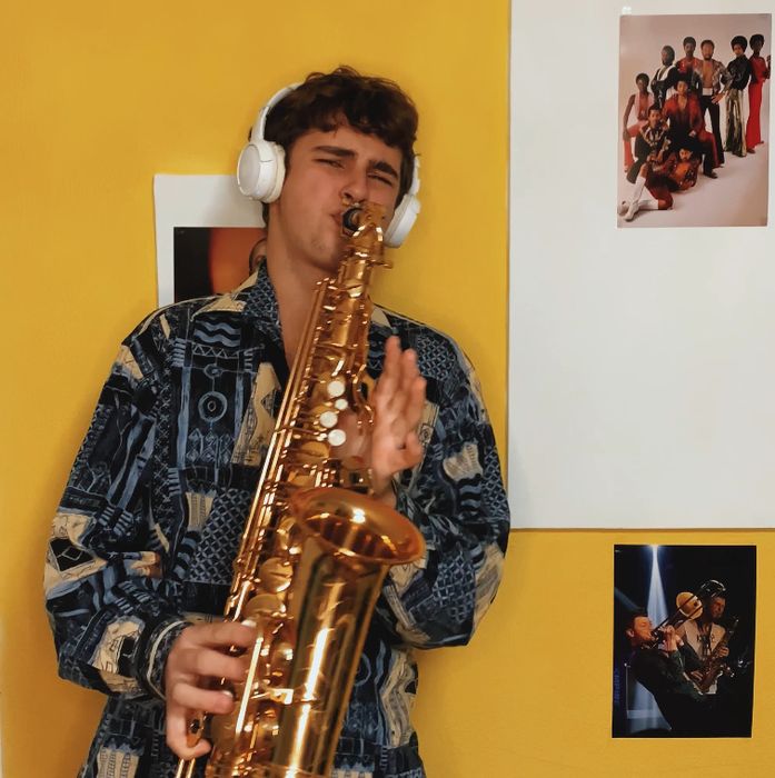 Уроки гри на саксофоні Онлайн / Репетитор саксофона