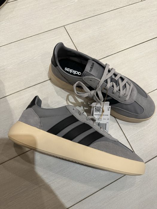 Кроссовки чоловічі adidas Barreda Decode