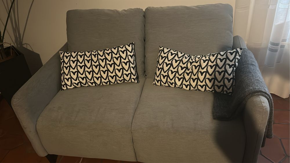 Sofá 2 lugares cinza