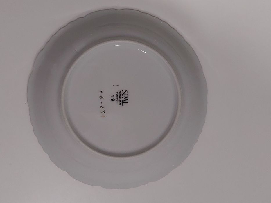 73 peças Conjunto loiça da china com bordado a ouro SPAL (porcelanas P