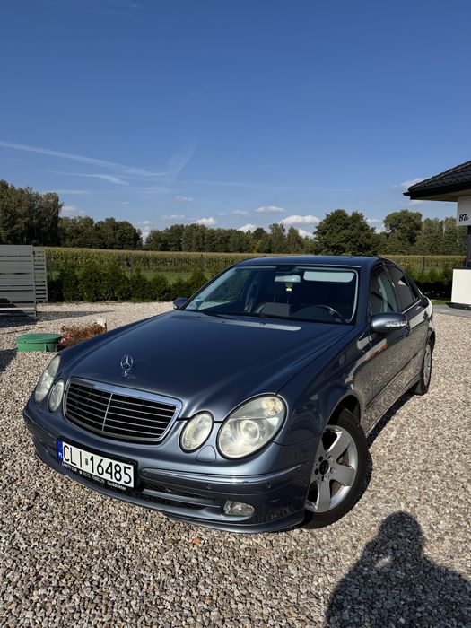 Mercedes-Benz e240 2.6 V6